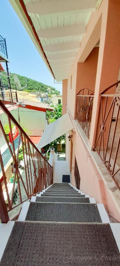 Jiovanni Parga Exterior foto