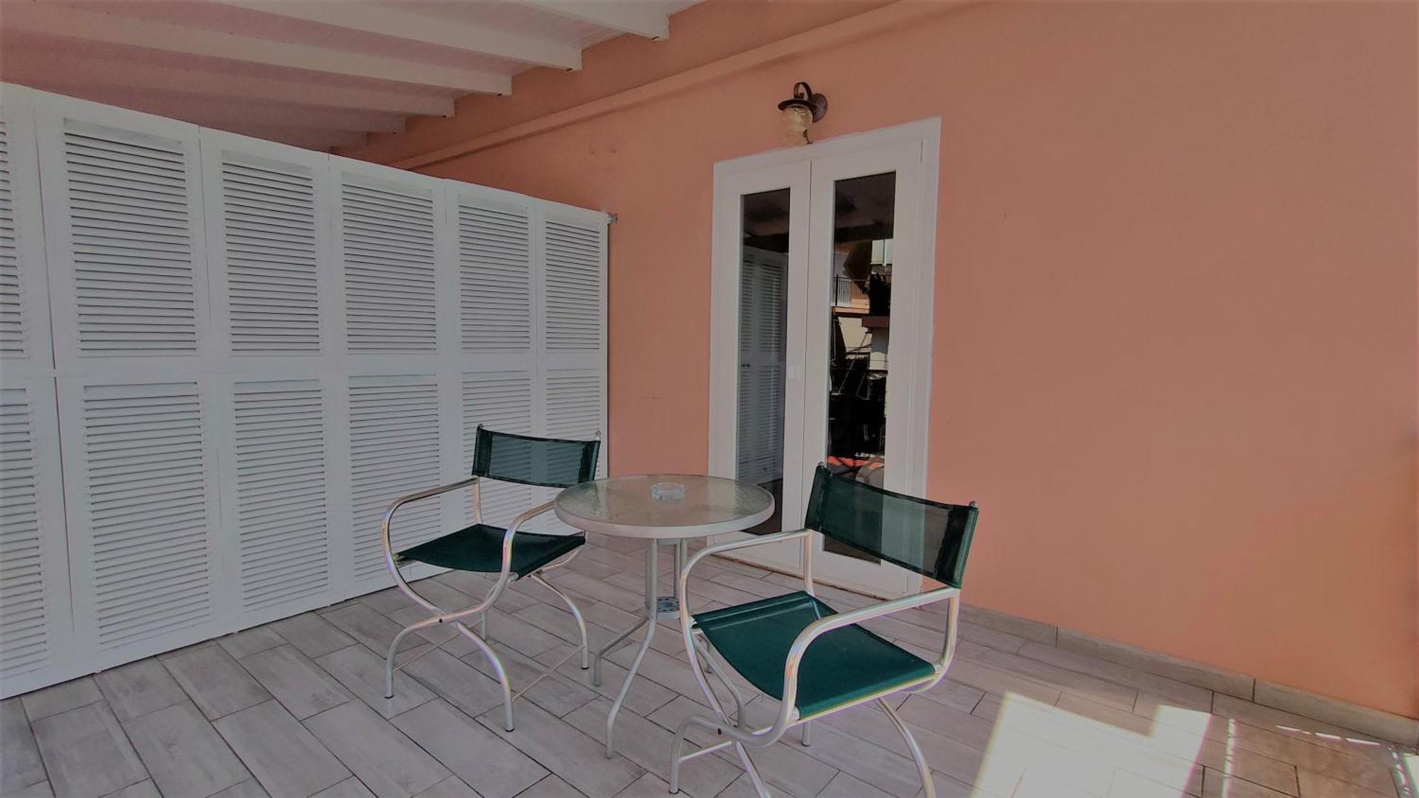 Jiovanni Parga Exterior foto